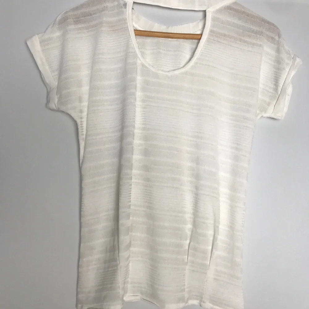 White Semi sheer top - Picture 6 of 8